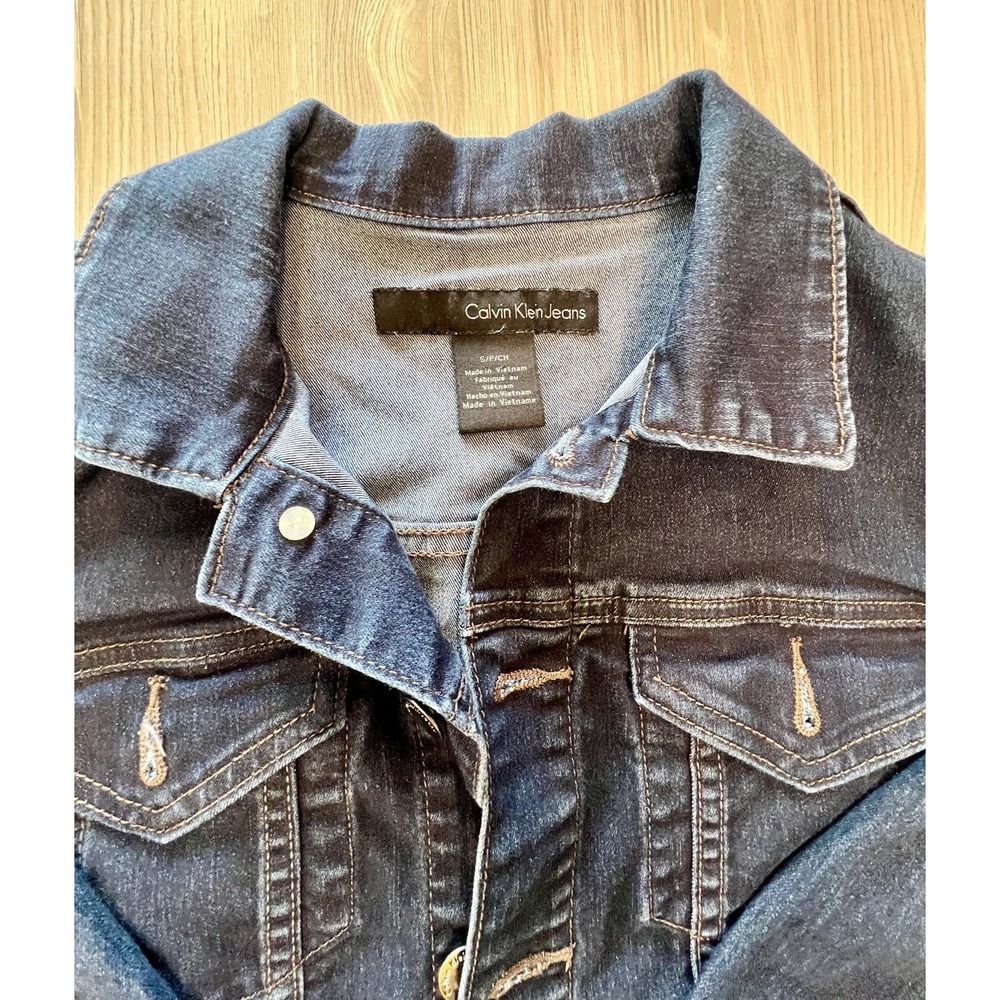 Calvin Klein Woman's Dark Stretchy Denim Jacket Size Small - Picture 2 of 9